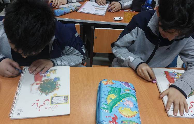 اندازه گیری طول کتاب با وسایل مختلف 3