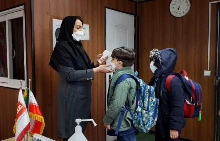 اندازه گیری و سنجش تب دانش آموزان دبستان علوی 7