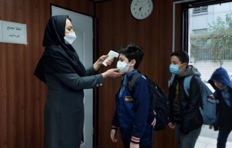 اندازه گیری و سنجش تب دانش آموزان دبستان علوی 8