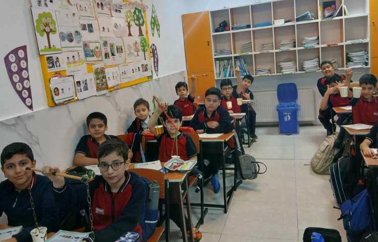 اندازه گیری و مقایسه جرم با ترازوی دست ساز_ علوم 5