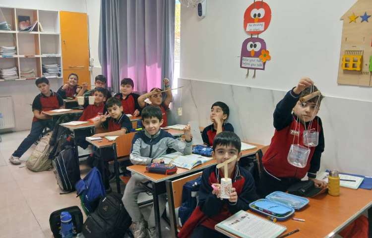 اندازه گیری و مقایسه جرم با ترازوی دست ساز_ علوم 6