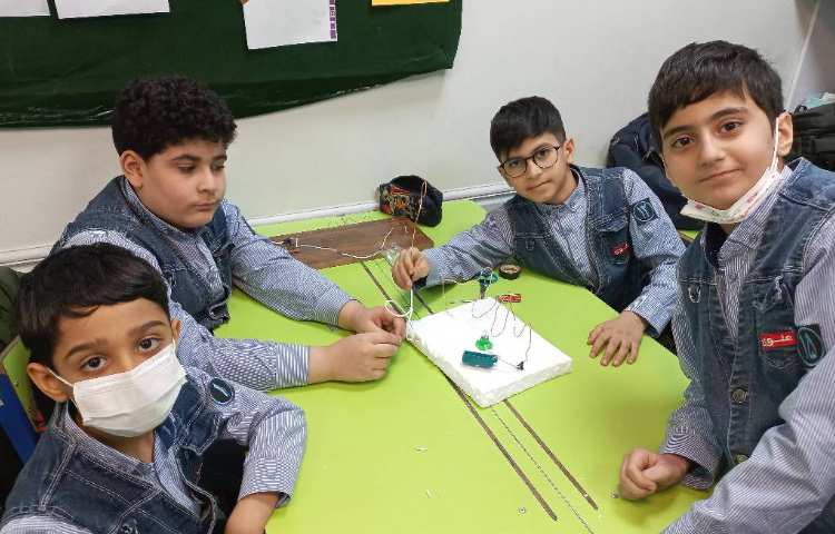 انواع مدارهای الکتریکی و ساخت اعصاب سنج با مشارکت دانش آموزان به صورت گروهی 2