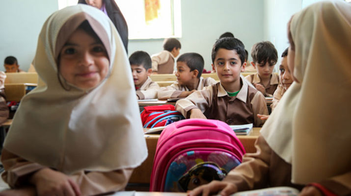 چگونه فرزندان خود را به درس خواندن ترغیب کنیم؟