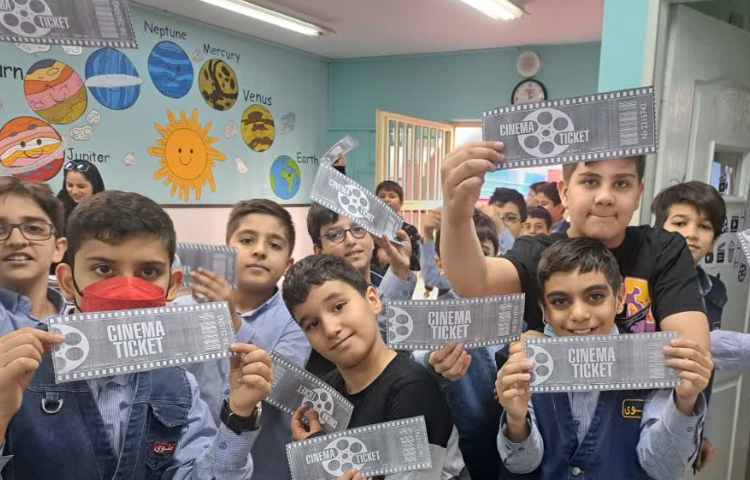 Cinema انیمیشن برای تقویت listening