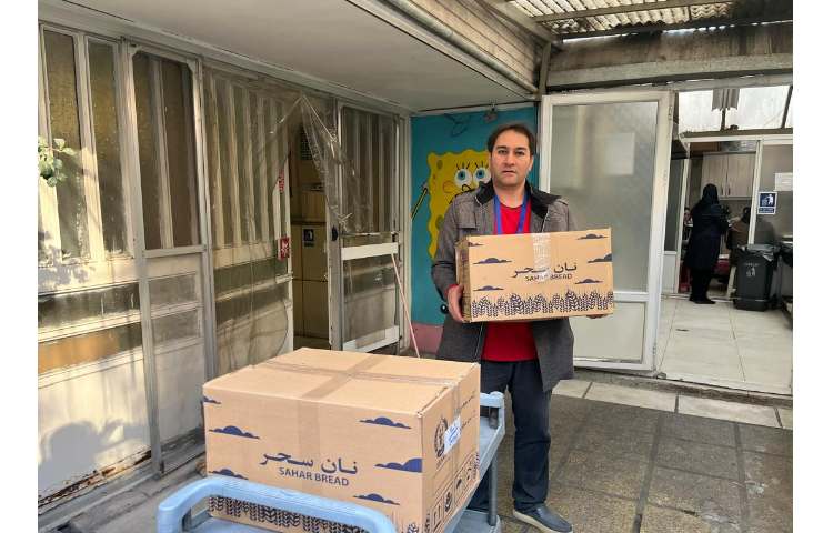 اهداء میان وعده دانش آموزان غایب به مرکز خیریه نگهداری از کودکان استثنایی فرخنده 2