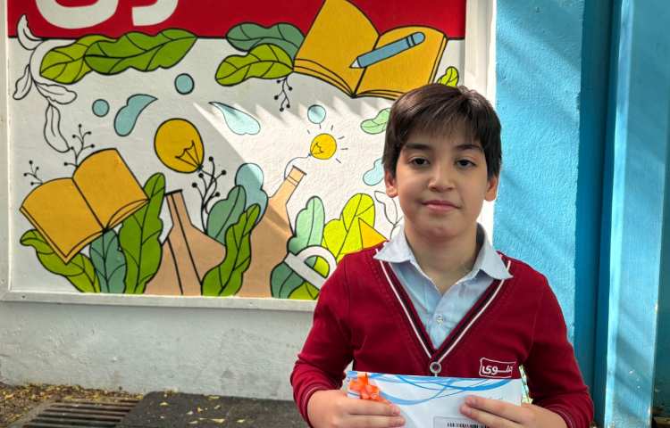 اهدای جوایز به دانش آموزانی که در چالش علوی شرکت کرده اند 2