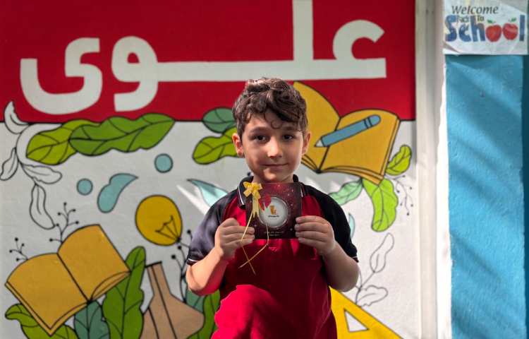 اهدای جوایز به دانش آموزانی که در چالش علوی شرکت کرده اند 3