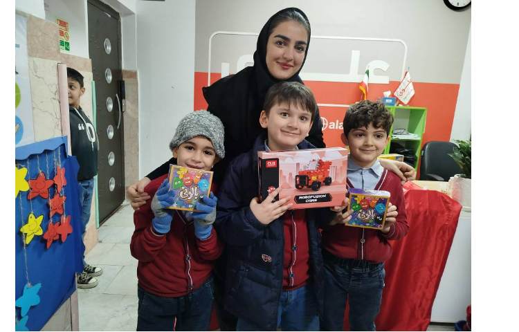 اهدای جوایز به دانش آموزان سه شنبه داغ 0