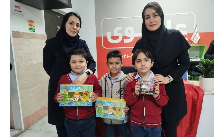 اهدای جوایز به دانش آموزان سه شنبه داغ 5