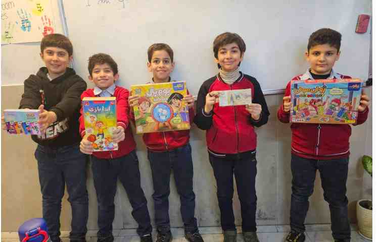 اهدای جوایز به دانش آموزان سه شنبه داغ 9