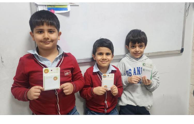 اهدای جوایز به دانش آموزان 3