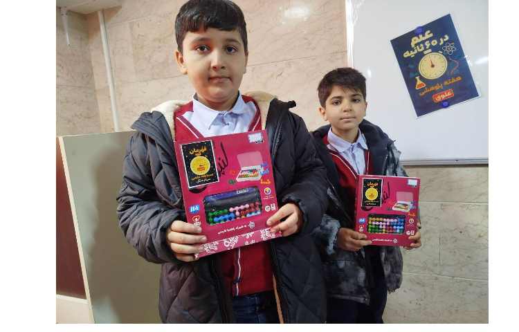 اهدای جوایز به نفرات برتر مسابقه ی علم در 60ثانیه 16