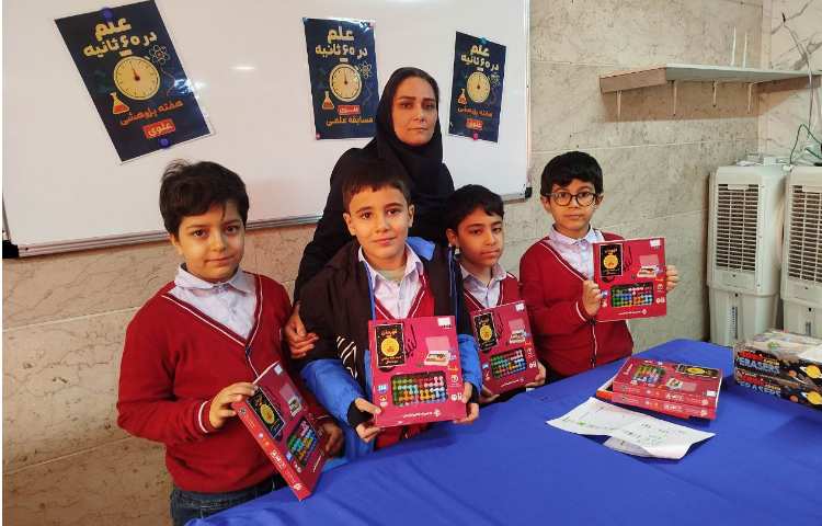 اهدای جوایز به نفرات برتر مسابقه ی علم در 60ثانیه 21