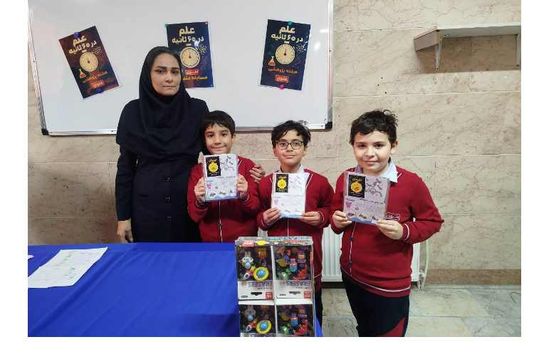 اهدای جوایز به نفرات برتر مسابقه ی علم در 60ثانیه 29