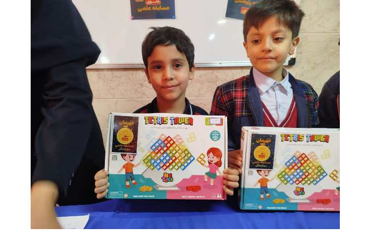 اهدای جوایز به نفرات برتر مسابقه ی علم در 60ثانیه 31