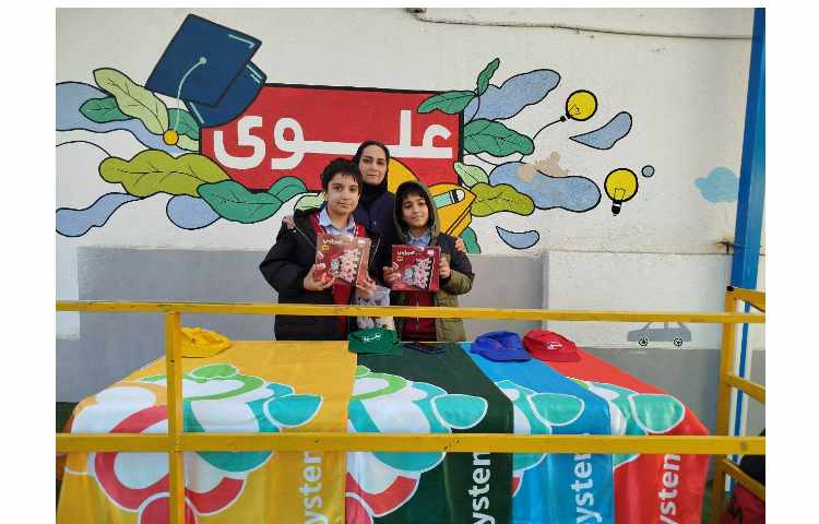 اهدای جوایز مسابقات درون مدرسه ای و منتخب شده ی مسابقات بین شعب سودوکو و مشاعره و آقای ریاضی 4