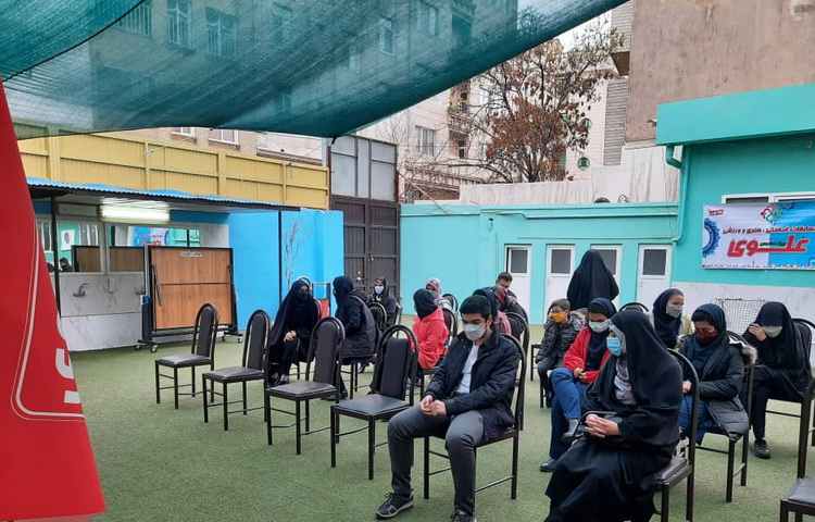 اهدای جوایز مسابقات فرهنگی و هنری بین مدارس علوی 2