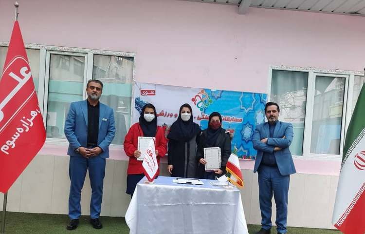 اهدای جوایز مسابقات فرهنگی و هنری بین مدارس علوی 3