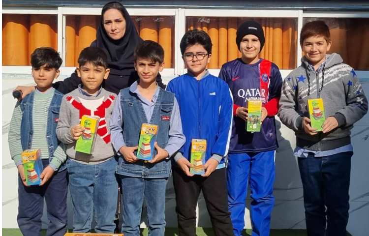 اهدای جوایز مسابقه سودوکو درون مدرسه ای