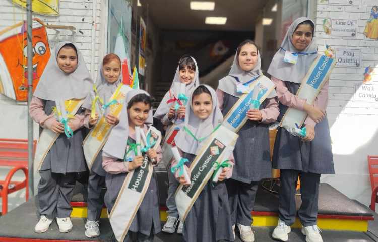 اهدای حکم انتخابات شورای دانش آموزی