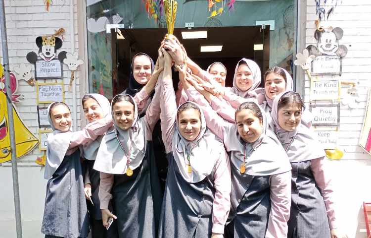 اهدای مدال به مقام آوران ورزشی 1