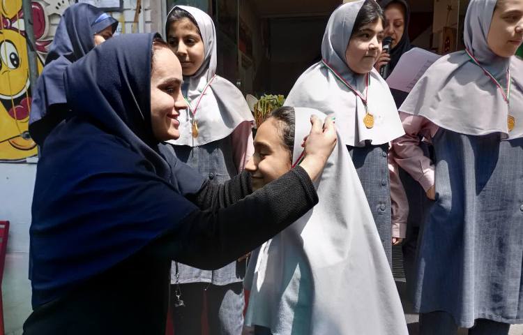 اهدای مدال به مقام آوران ورزشی 3