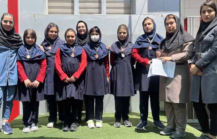 اهدای مدال های مسابقات ورزشی 2