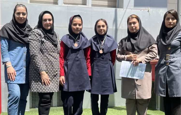 اهدای مدال های مسابقات ورزشی 7