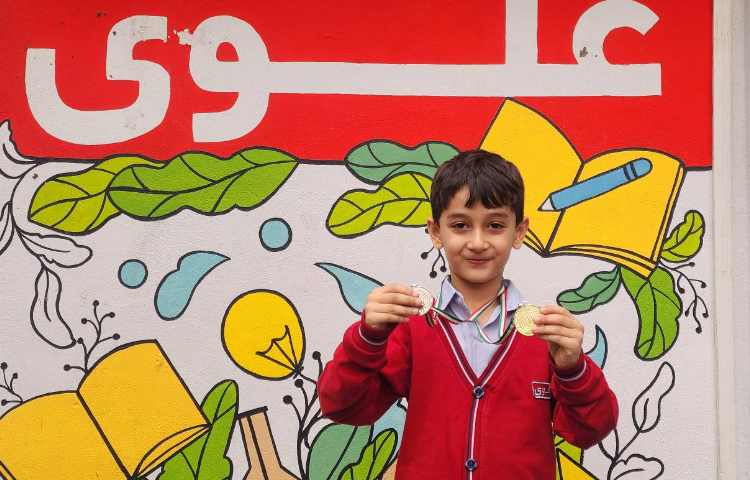 اهدای مدال ورزشی به دانش آموزان 32