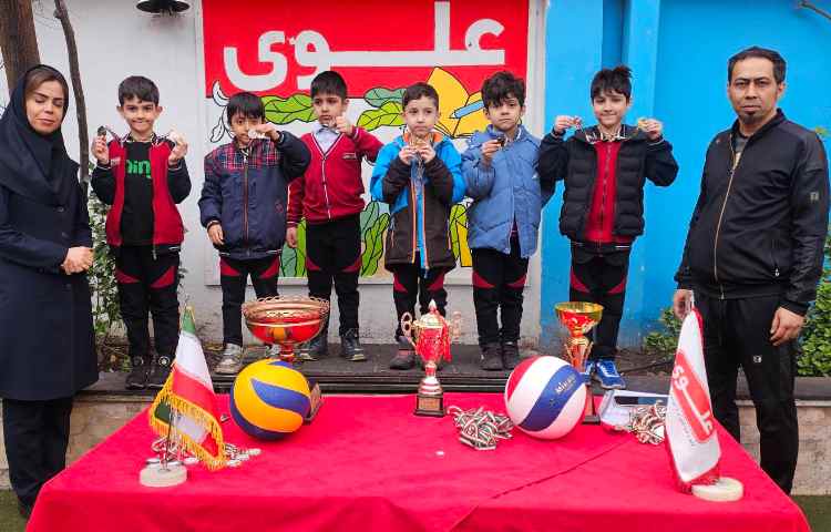 اهدای مدال ورزشی به دانش آموزان 4