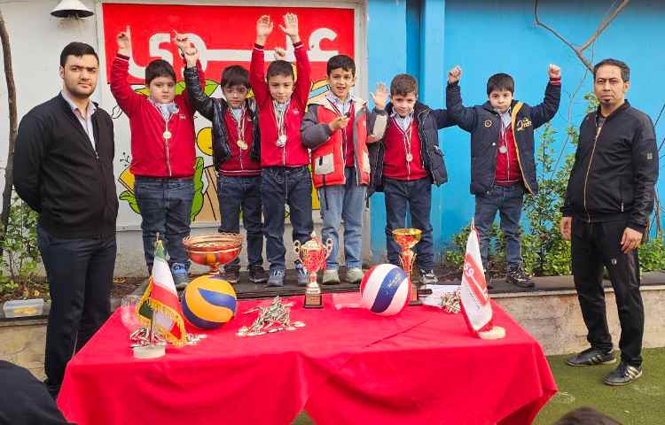 اهدای مدال ورزشی به دانش آموزان 7