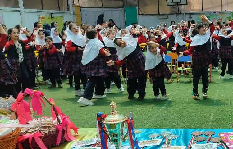 اهدای مدال 1