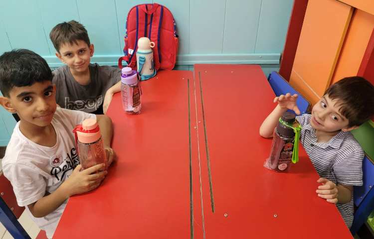 اهدای هدیه ی روز اول 5