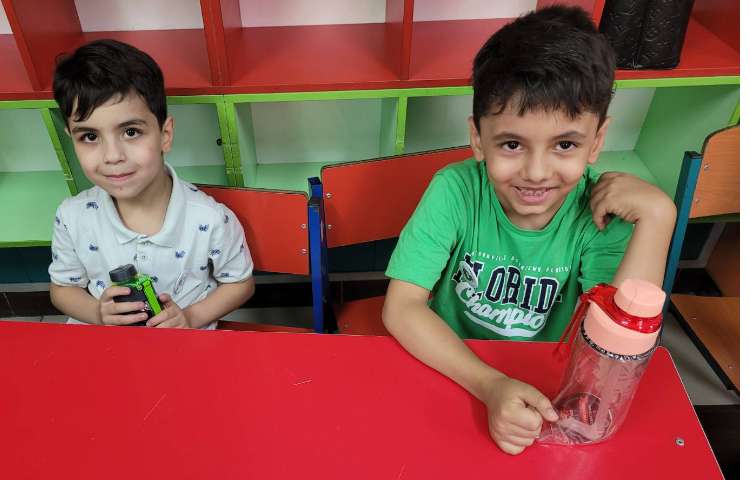 اهدای هدیه ی روز اول