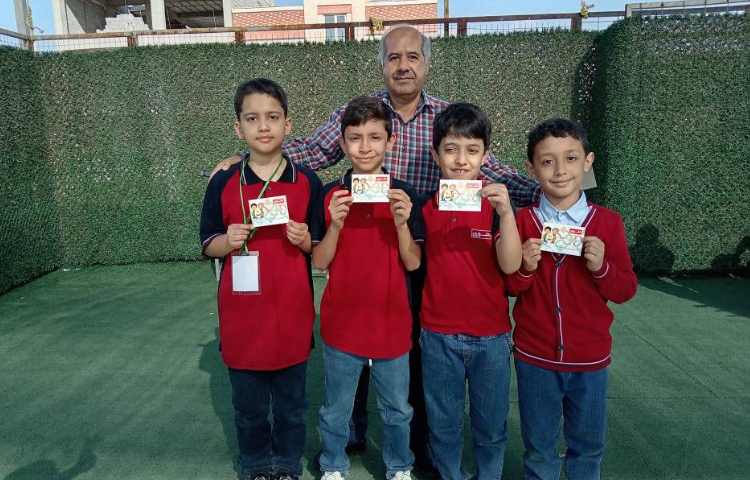 اهدای کارت امتیاز به دانش آموزان 5