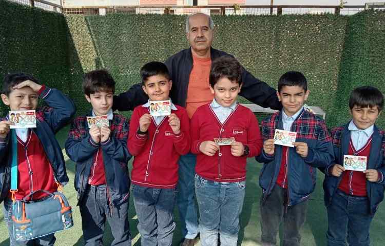 اهدای کارت امتیاز به دانش آموزان 5