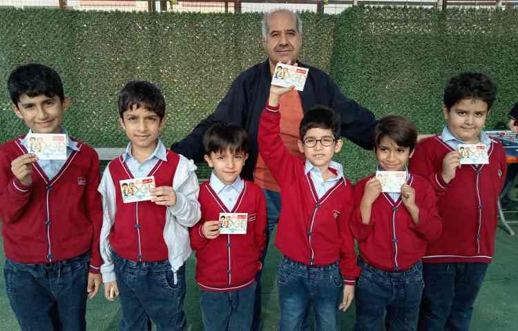 اهدای کارت امتیاز به دانش آموزان 7