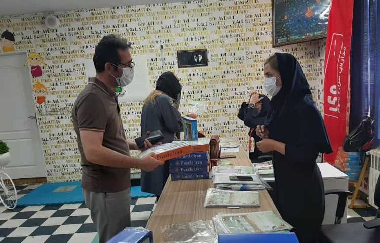 اهدای کارنامه های تحصیلی همراه با جشنواره جوایز جشن یادگیری 33