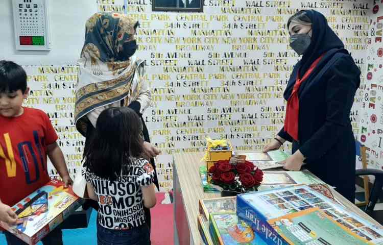 اهدای کارنامه های تحصیلی همراه با جشنواره جوایز جشن یادگیری 35