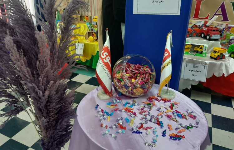 اهدای کارنامه های تحصیلی همراه با جشنواره جوایز جشن یادگیری 36