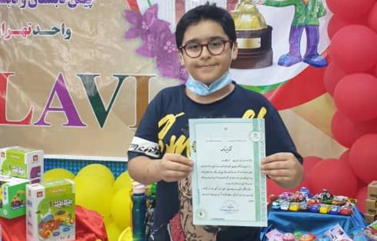 اهدای کارنامه های تحصیلی همراه با جشنواره جوایز جشن یادگیری 7