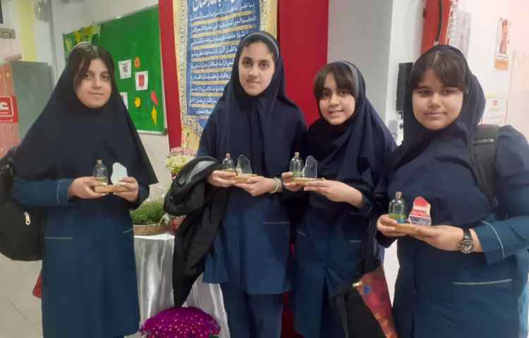 اهدای گیفت عید نوروز 1