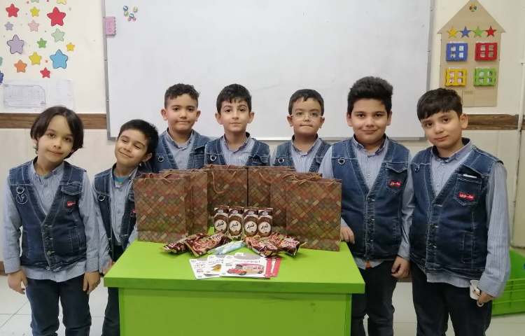 اهدای یادگاری درس "ک" توسط محمد جان 2