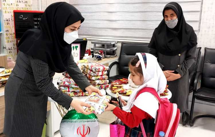 اهدا جوایز روز دانش آموز 1