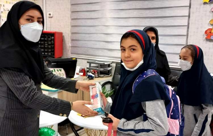 اهدا جوایز روز دانش آموز