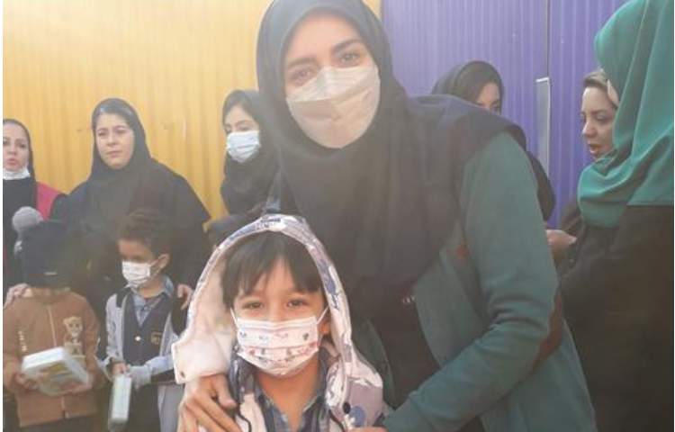 اهدا جوایز سه شنبه داغ دانش آموزان پیش و اول 4