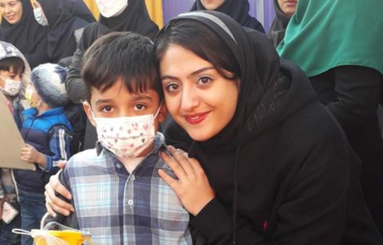 اهدا جوایز سه شنبه داغ دانش آموزان پیش و اول 7