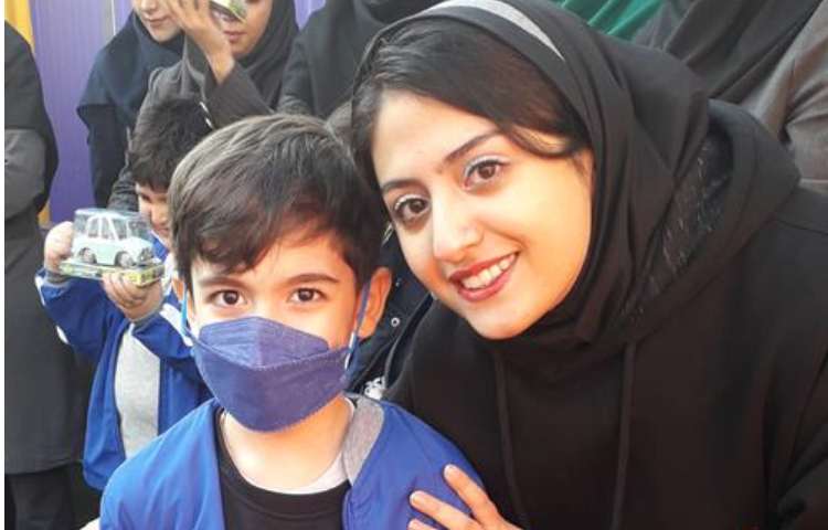 اهدا جوایز سه شنبه داغ دانش آموزان پیش و اول 9