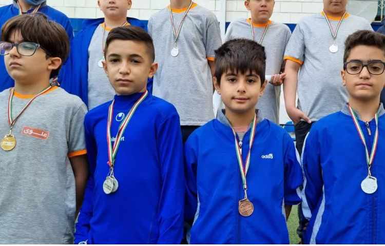 اهدا جوایز مسابقات فرهنگی و هنری بین شعب دبستان های دخترانه و پسرانه علوی 13