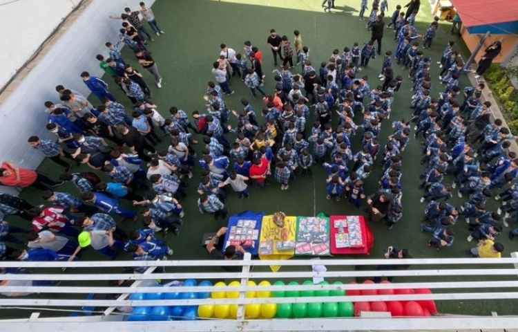 اهدا جوایز مسابقات فرهنگی و هنری بین شعب دبستان های دخترانه و پسرانه علوی 24